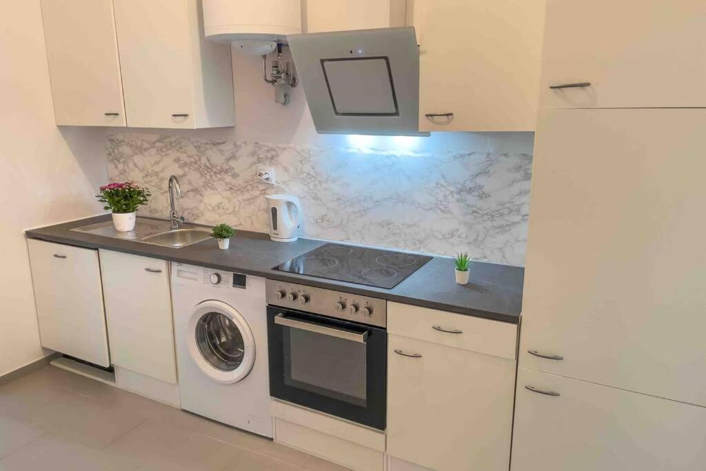 Cosy Studio Near Central Station Apartment Vienna Luaran gambar