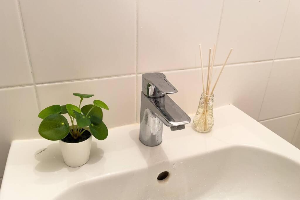 Cosy Studio Near Central Station Apartment Vienna Luaran gambar
